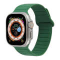 For Apple Watch SE 2023 44mm Loop Magnetic Silicone Watch Band(Green)