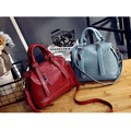 Female Causal Leather handbags