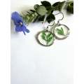 Petite Ral Leaf in silver Round Frame Resin Jewelry