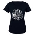 A Girl Who Loves Christmas - Ladies - T-Shirt