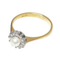 Diamond And Pearl Ring 18 Carat Gold