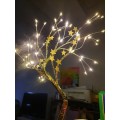 D-4 72 LED Star Gold Leaves Tree Table Lamp With Base USB DC /Battery Operated