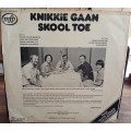 KNIKKIE GAAN SKOOL TOE LP VINYL RECORD STEREO