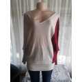 Ladies 2 colour V Neck Sweater  - Like New  - L/G - looks to be XL