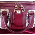 Vintage Gorgeous Burberry Large Handbag with Two Compartments. Size 48cm x 20cm