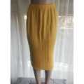 Exclusive Yellow Knitted Pleated Skirt with Elaticated Waist  - Size 10/34/M -  New