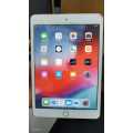 iPad Mini 3 128GB wifi only Gold (Touch Cracked) {Pre Owned}