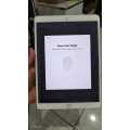 iPad Air 3rd Gen 64GB A2152 wifi Only(Touch Cracked) {Pre Owned}