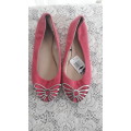 CORAL COLOURED PUMPS WITH SILVER BUTTERFLY FRONTS - NEW
