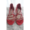 DONNA EXTRA WIDE FIT CORAL PINK SANDALS SIZE 7 - NEW