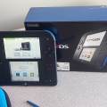 Nintendo 2ds console with original charger, stylus +box
