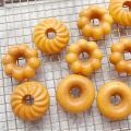 Donut Mold Cake Pan, 12-cavity Non-stick Pattern Doughnut Bakeware
