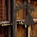 Rustic Cast Iron Bird Doorbell Chime Indoor Outdoor Decor