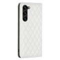 For Samsung Galaxy S24+ 5G Diamond Lattice Magnetic Leather Flip Phone Case(White)