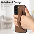 For Samsung Galaxy S22 5G Retro Wristband Holder Leather Back Phone Case(Brown)