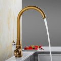 Retro Antique Brass Kitchen Sink Faucet Single Handle Rotation Spout Deck Cold and Hot Water Mixer T