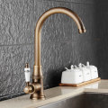Retro Antique Brass Kitchen Sink Faucet Single Handle Rotation Spout Deck Cold and Hot Water Mixer T