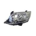 2011 2012 2013 2014 2015 TOYOTA FORTUNER 4X4 Headlamp / HeadLight Front Passenger Side Manual CLEAR