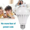 ZYF-YJ01 7W LED Intelligent Bulb Rechargeable E27