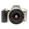 Minolta Dynax 404 Si vintage film camera uses 35mm film with zoom lens