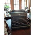 Royal 'Magic' Vintage Typewriter