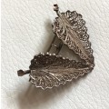 Brooch - Silver Tone Vintage Dainty Filigree 2 Leaf Brooch #ML106