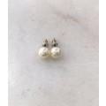 Earrings - Studs With Pearly Bead #ML947