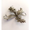 Brooch - Vintage 925 Silver Stamped Marcasite Trumpet Vine Flower Surrounded By Leaves (1 stone m...