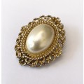 Scarf Clip - Vintage Central Pearly Bead Set On Gold Colour. Floral Pattern Border #ML1678