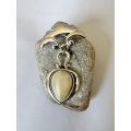 Brooch - Silver Tone hanging Heart with Pearly Pea Shaped Stone ML1742
