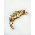 Brooch - Vintage Gold Tone Brooch. Crescent Moon with Diamantes ML1995