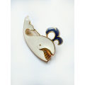 Brooch - Vintage Gold Tone Enamel Moby Dick Whale Brooch Pin ML1996