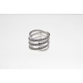 Ring -  Fashion Silver Tone Criss Cross Ring with diamantes - ML2517