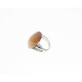Ring - Fashion Silver Tone with large Oval Salmon Colour Bead - ML2569