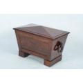 Regency mahogany cellarette / wine cooler with fitted liner
