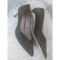 Woolworths  Stiletto Pums (Genuine Leather Suede)