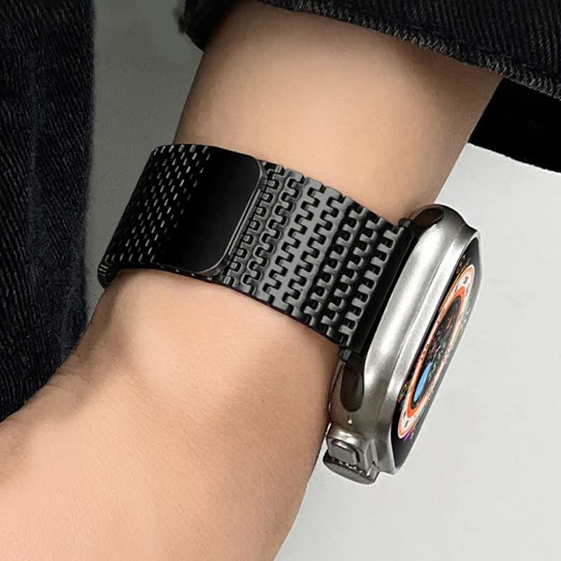 For Apple Watch Series 8 41mm Milanese Loop Magnetic Clasp Stainless Steel Watch Band(Black)