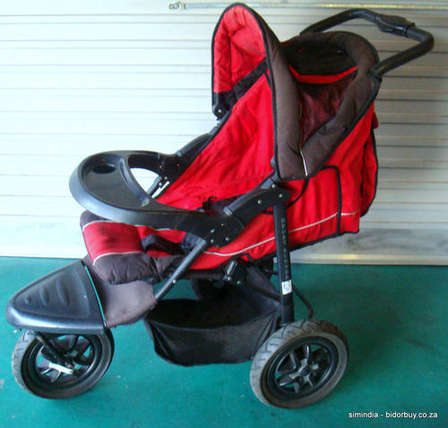 chelino 3 wheel pram