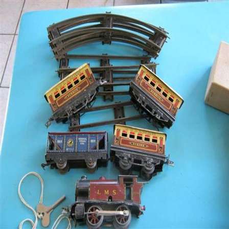 hornby wind up train set