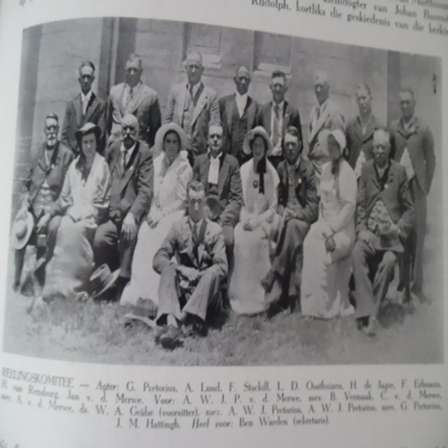Other Africana Gedenkboek Van Die Ossewaens Huisgenoot Die Groot Trek Gedenkuitgawe Both Circa 1940 Was Sold For R400 00 On 14 May At 22 01 By Moirae In Cape Town Id 280316180