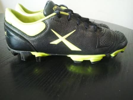 Shoes - Boys Soccer Boots by Maxed Size 
