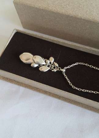 Gorgeous sterling silver necklace 