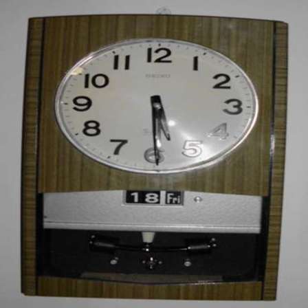 Cuckoo Wall Clocks Seiko Sonola Transistor Date Clock Made In Japan In A Very Good Condition Was Sold For R200 00 On 14 Jun At 20 31 By Amcintyre In East London Id 66799972