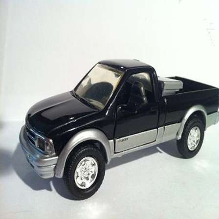 chevy s10 diecast model