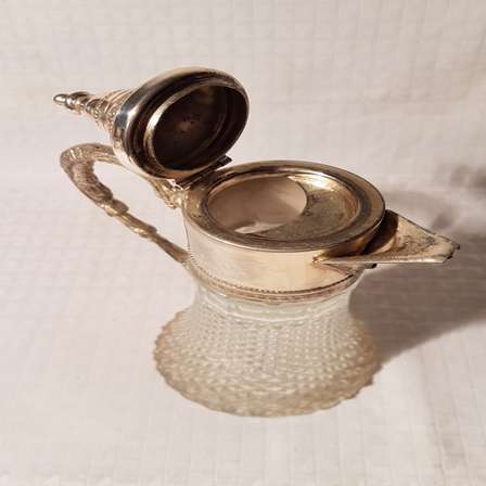 spout pitcher