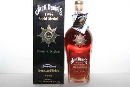 Jack Daniels Gold Medal Whiskey 1LT 1954 Edition.