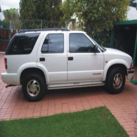 Chevrolet - 1999 Chevrolet Blazer 4.3 litre V6 Manual Right Hand Drive