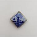 Silver Delft Brooch 2cm x 2cm weight 3.4g as per photo