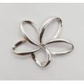 925 Sterling Silver Flower Pendant with makers mark HTIA/U weight 3.4g as per photo
