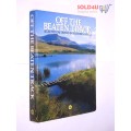 Off the Beaten Track: Selected Day Drives in Southern Africa Hardcover  by Automobile Association